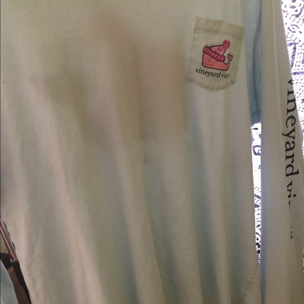 Vineyard vines top